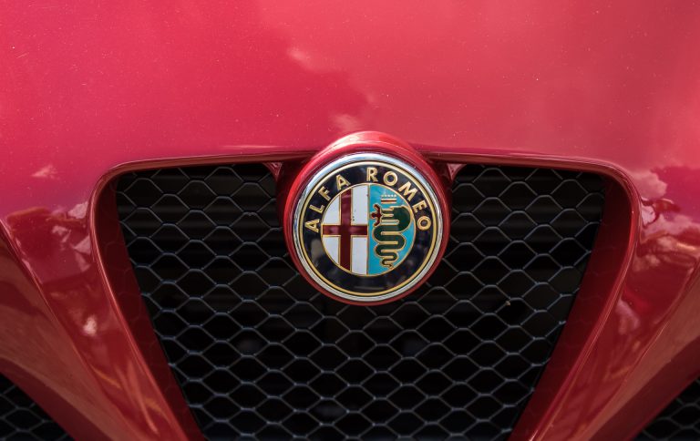 Joindre ALFA ROMEO 