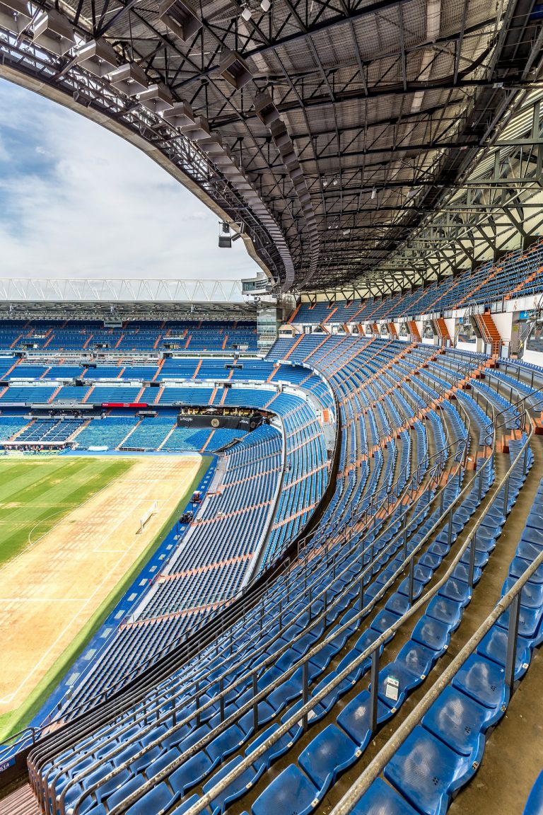 Entrer en contact avec la Stade de la Praille